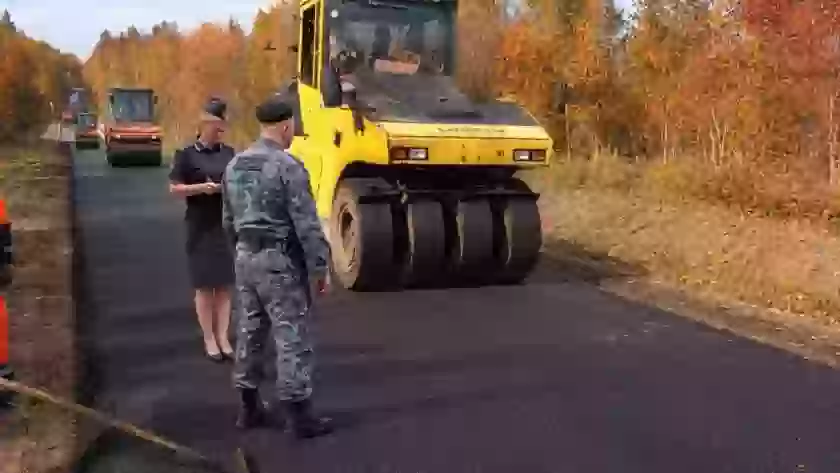В Великих Луках приставы взыскали 2,5 млн рублей долга за спецтехнику