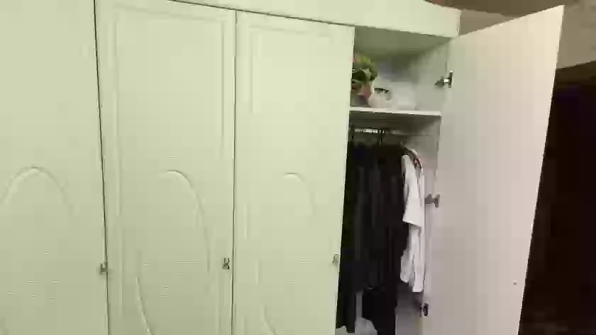Громоздкие шкафы-стенки оставьте в прошлом: 5 замен, с которыми квартира сразу выглядит легче
