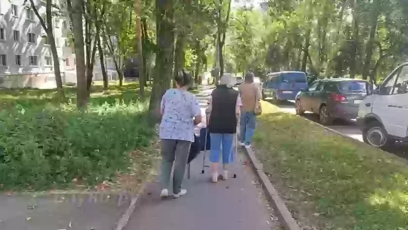 Бесплатная стрижка, баня и театр — что приготовили для пенсионеров Великих Лук на День пожилого человека (16+)