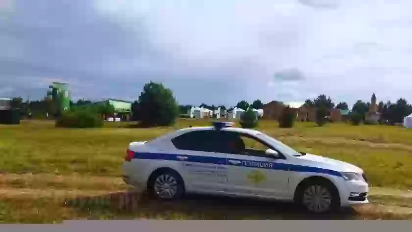Под Великими Луками инспекторы ДПС помогли женщине родить на трассе