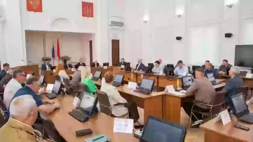 В Великих Луках обсудили развитие города с депутатами Госдумы и Псковской городской Думы