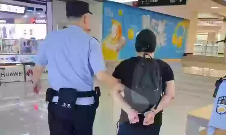 В Китае ловят фанатов Xiaomi за разблокировку загрузчика, и это не шутка
