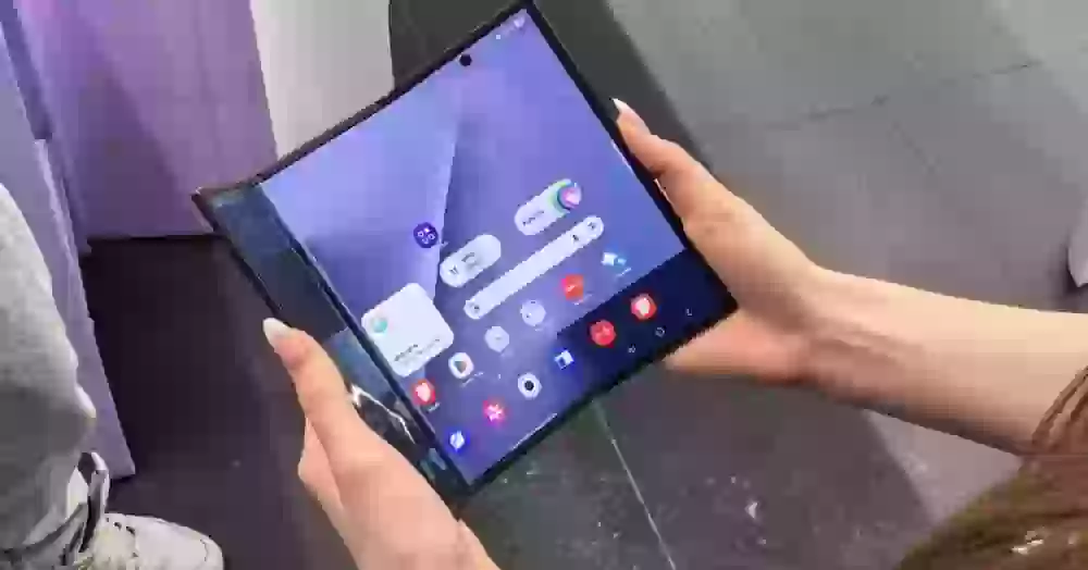 Первые реальные пользователи Galaxy Z TriFold жалуются, что он часто ломается