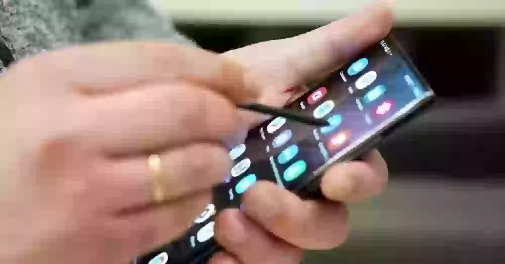 Обновлять смартфоны Samsung станет проще. Почему компания до сих пор этого не сделала