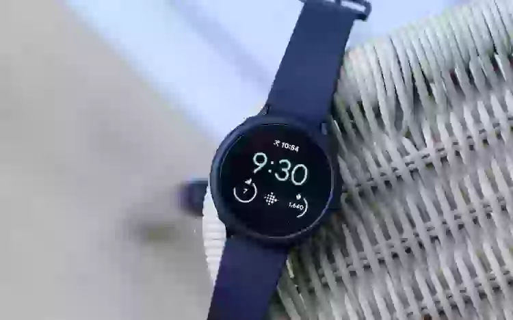 Google Pixel Watch будут круглыми, но похожими на Apple Watch. Фото это подтвердили