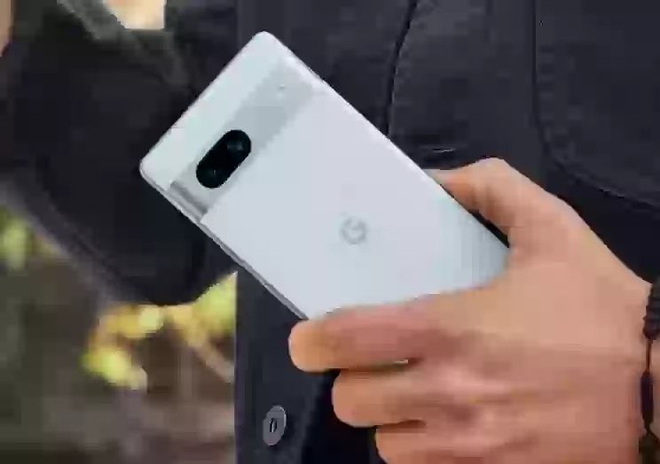 Google Pixel 7a еще не вышел, а его уже разобрали. Что же у него внутри