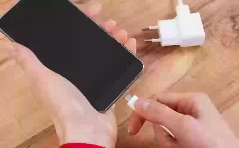 5 мифов о зарядке смартфона, в которые пора уже перестать верить