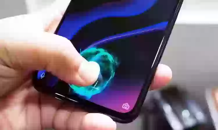 Смартфоны с OLED-дисплеями скоро станут намного дешевле