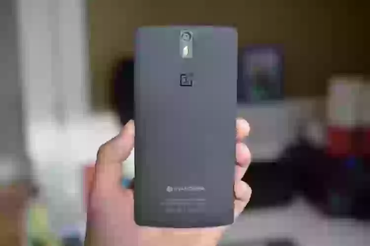 Основатель OnePlus рассказал сколько людей до сих пор пользуется ее первым телефоном