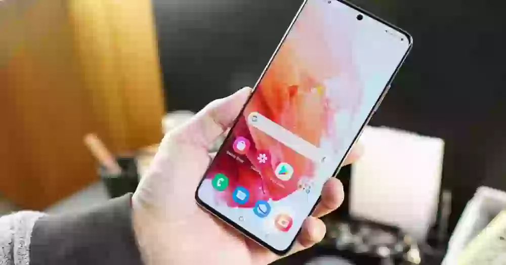 На смартфонах Samsung начали выгружаться приложения. Что делать