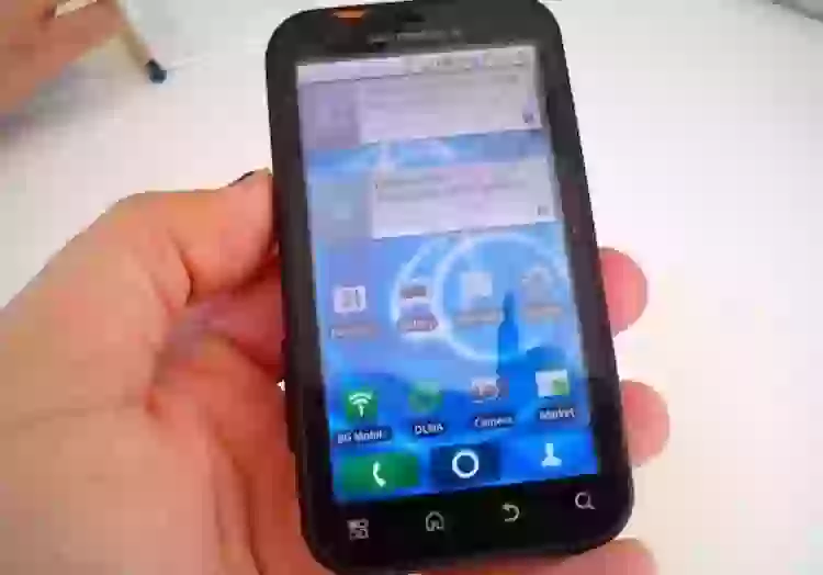 Это первый Android-смартфон с защитой от воды и вышел он больше 10 лет назад
