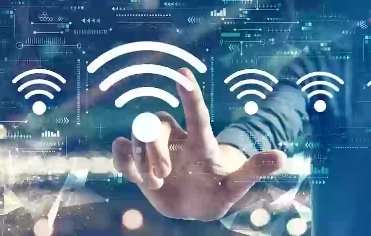 Как безопасно пользоваться Wi-Fi в кафе, транспорте и на улице