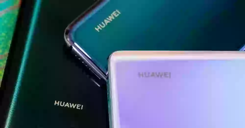 Санкции США обрушили продажи Huawei. Apple стала лидером