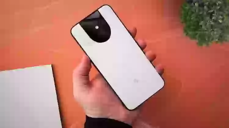 Google Pixel 5 может остаться без топового процессора