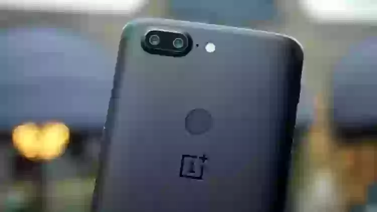 Трехлетний OnePlus 5 получил Android 10