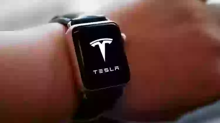 Одна из копаний Xiaomi выпустит умные часы вместе с Tesla