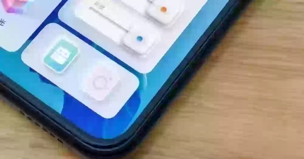 Можно ли переключаться с оболочки на чистый Android на одном смартфоне?