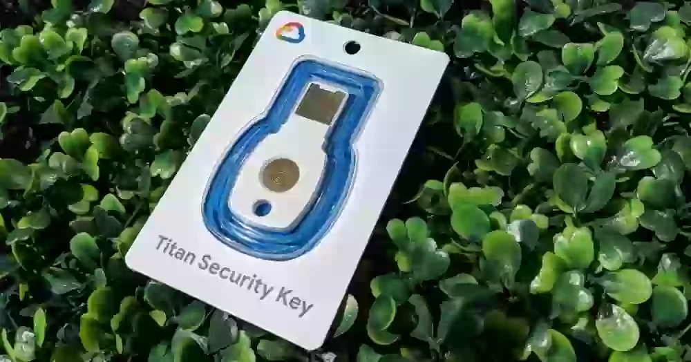 Google представила аппаратные ключи Titan Key, которые не позволят хакерам украсть данные
