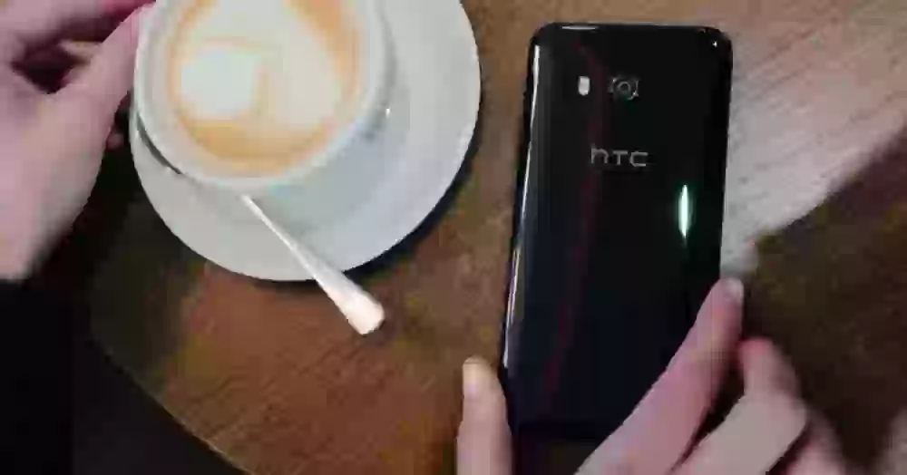 Sony и HTC рассказали, какие их смартфоны обновятся до Android 9 Pie