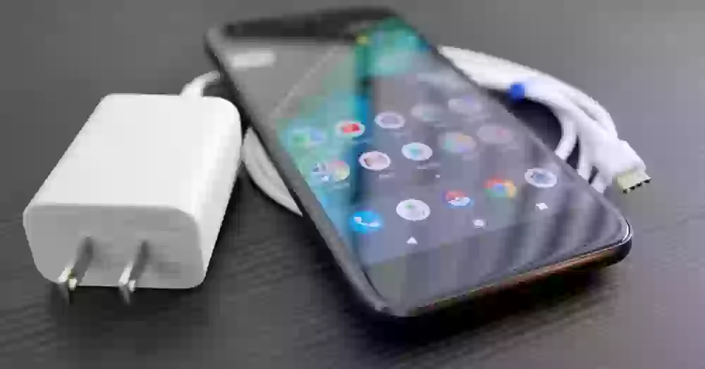Google сломала быструю зарядку своих смартфонов в Android 9.0 Pie