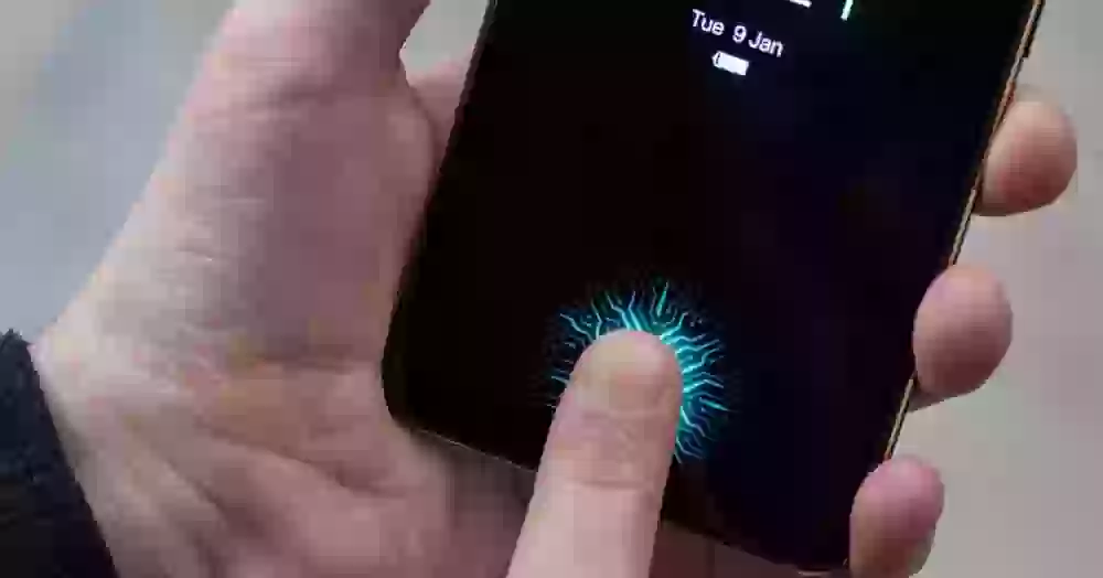 В чем уникальность смартфона Galaxy P1 от Samsung?
