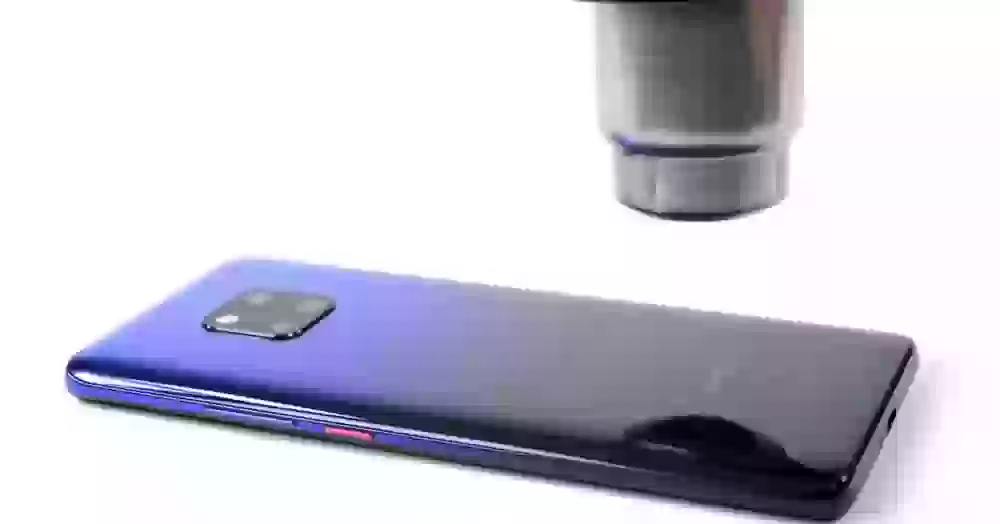 Почему на Huawei Mate 20 Pro лучше купить чехол и наклеить плёнку. Убедительный ответ