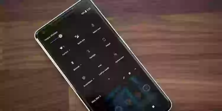 7 лучших Android-приложений с темной темой для AMOLED-дисплеев