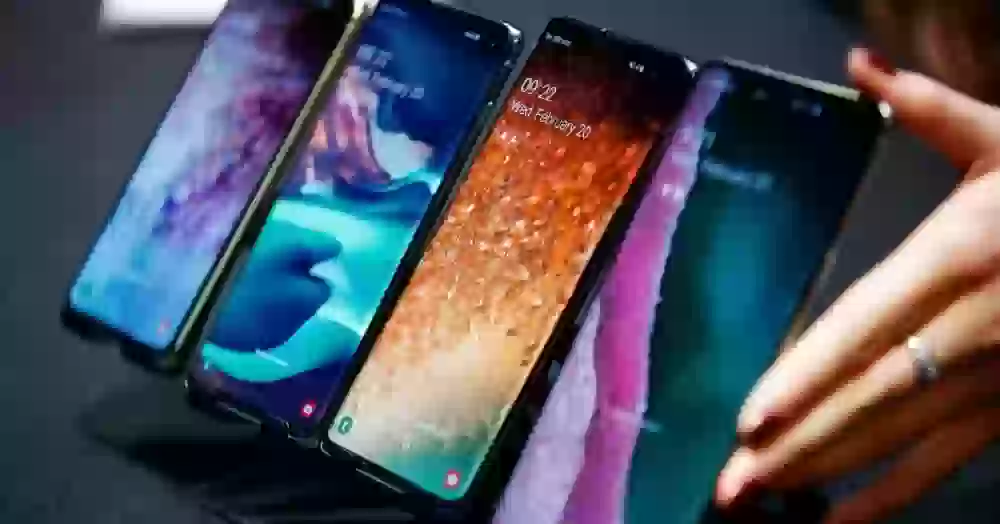 Американская версия Galaxy S10 или российская: кто быстрее