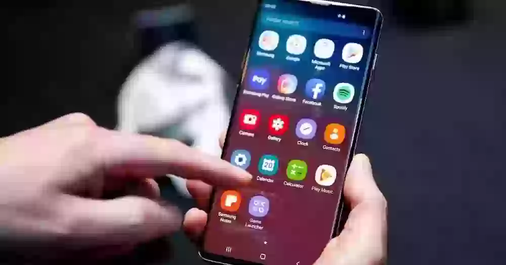Как решить проблему со случайными касаниями краев дисплея в Galaxy S10, S10+ и других моделях