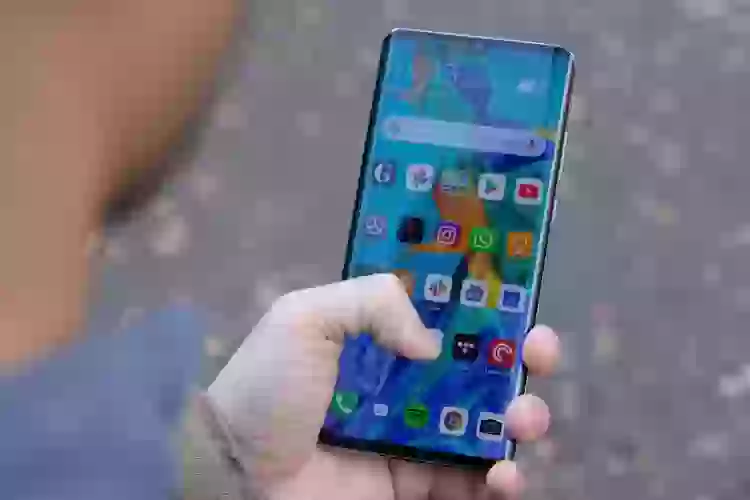 Huawei выпустила обновление EMUI 9.1 для 12 своих смартфонов