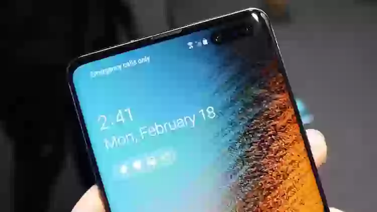 Samsung серьезно увеличила автономность Galaxy S10 в последнем обновлении