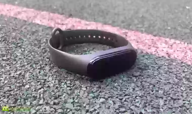 Xiaomi Mi Band 4 — почему все забывают о минусах?